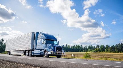 Reefer semi truck with refrigerated trailer